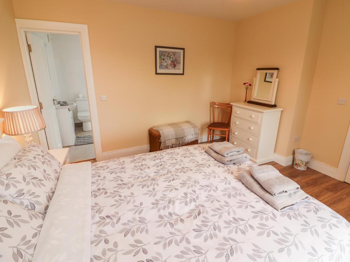 Meadow View Villa Енис Екстериор снимка