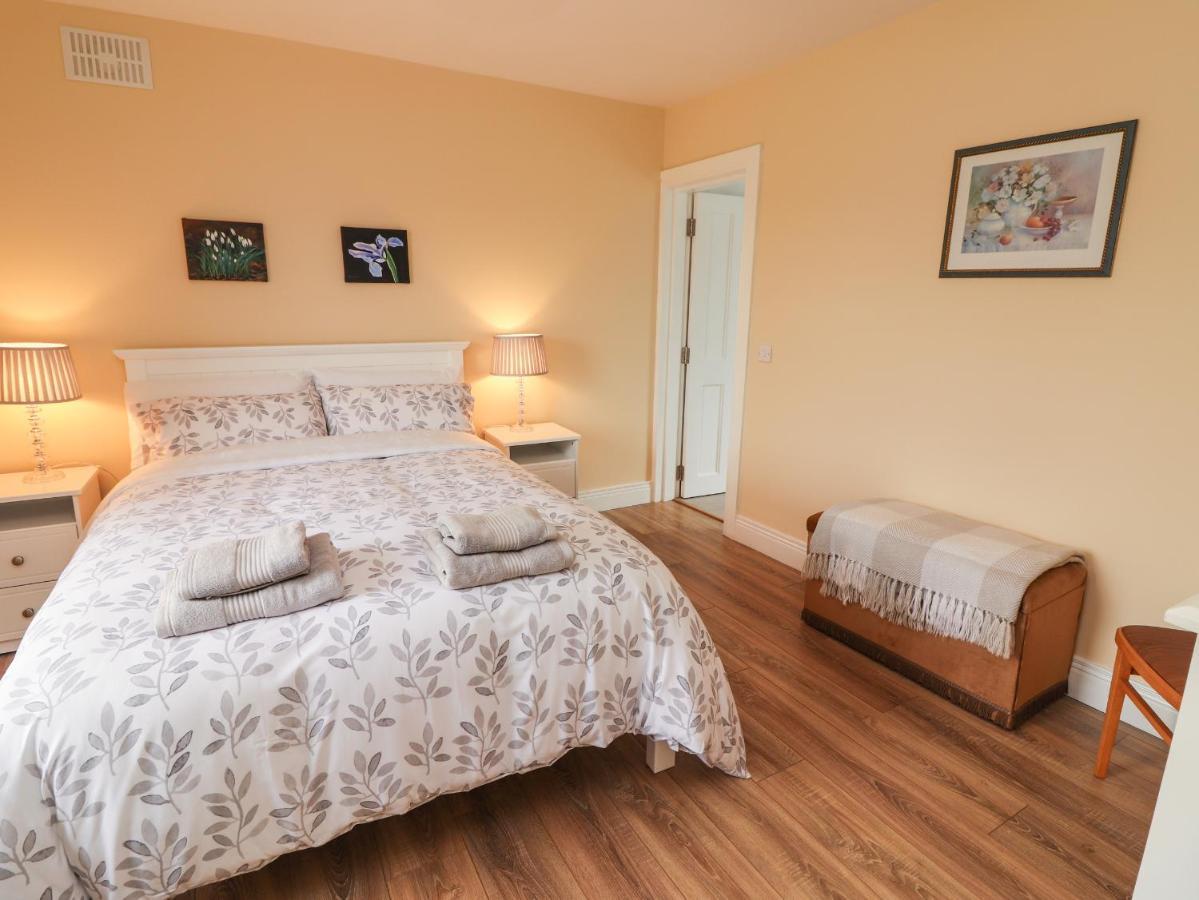 Meadow View Villa Енис Екстериор снимка