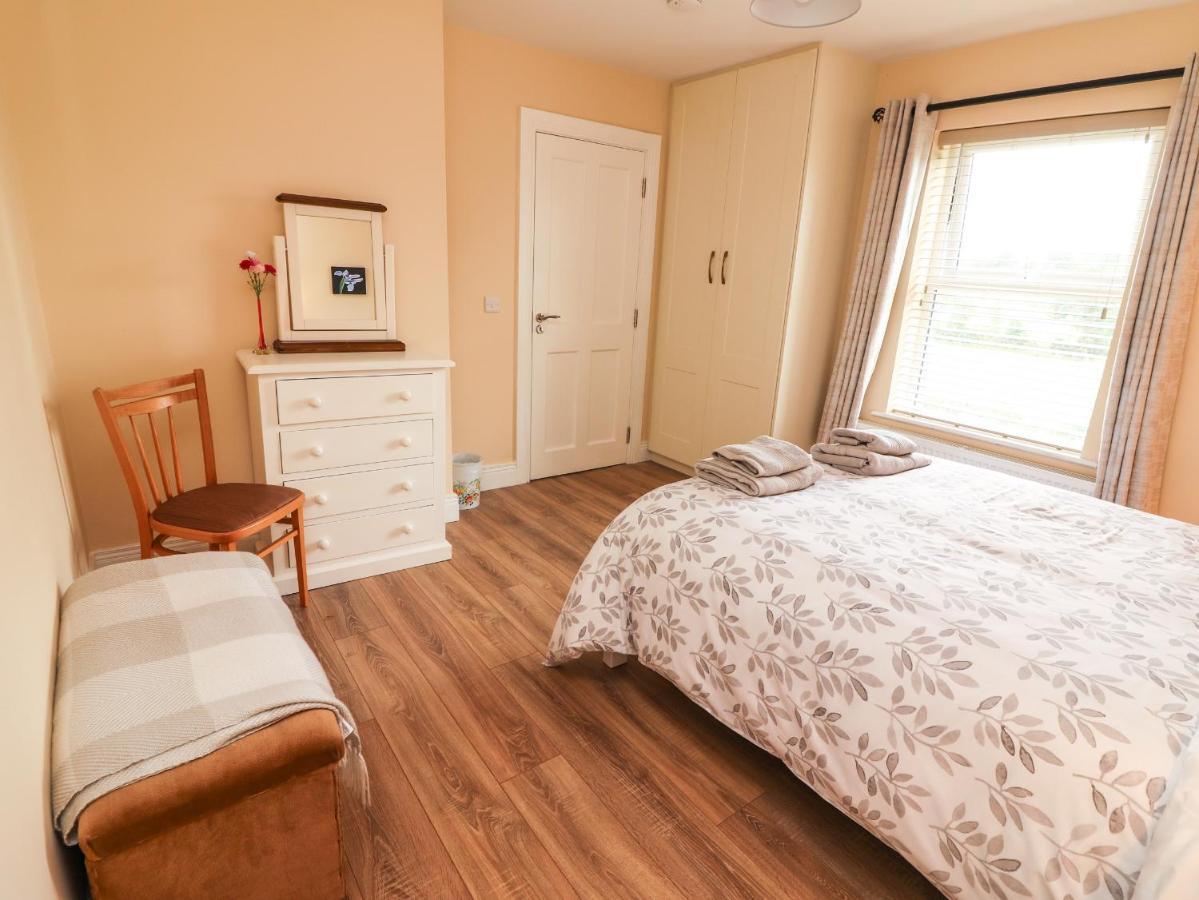 Meadow View Villa Енис Екстериор снимка